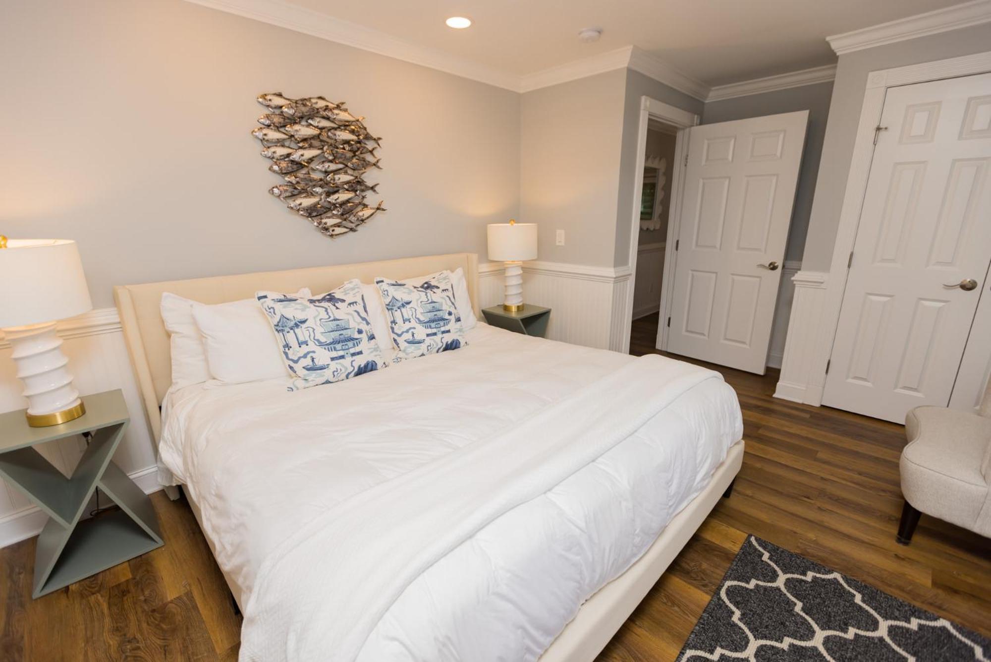 The Burrus House Inn Waterfront Suites Manteo Room photo