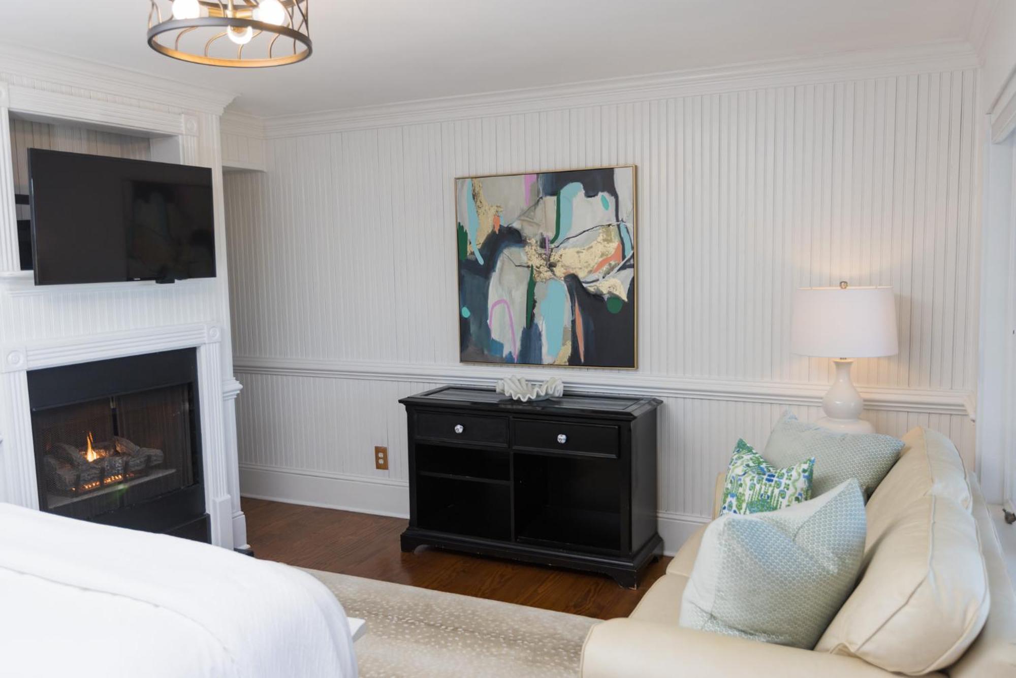 The Burrus House Inn Waterfront Suites Manteo Room photo