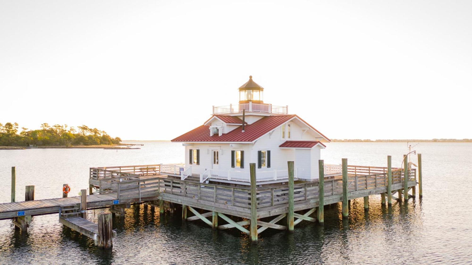 The Burrus House Inn Waterfront Suites Manteo Exterior photo